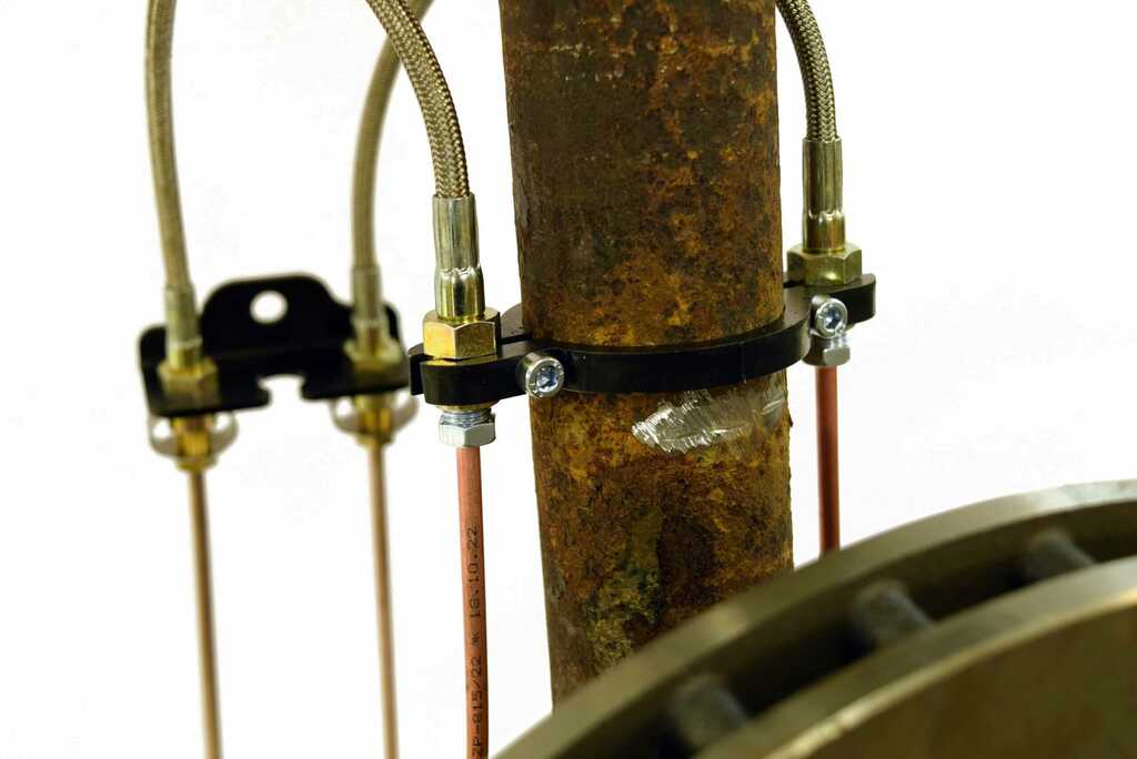 Brake Line Bracket Volvo 240 front