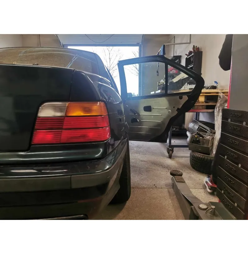 BMW E36 SEDAN Dørpanel i aluminium