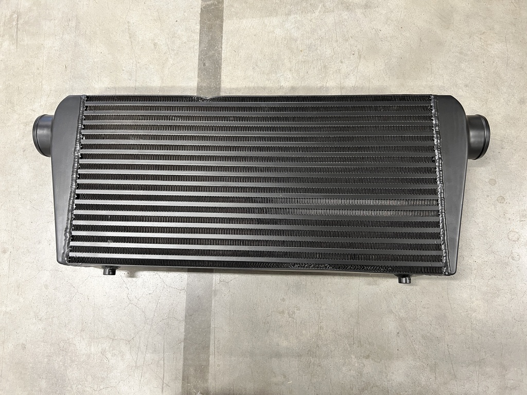 Hurricane Intercooler Sort 3" tilslutninger (78 cm bred)