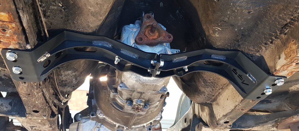 Gearkasse bjælke BMW ZF 5vxl - Volvo 240