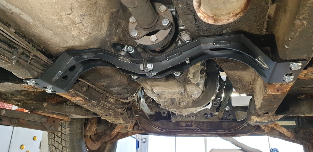 Gearkasse bjælke BMW ZF 6vxl - Volvo 240